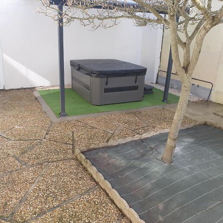 L Embrun Jacuzzi Villa Saint-Malo Exterior foto